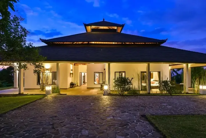 Сукасада: Lovina Residence