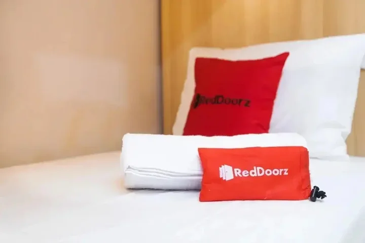 Маланг: Reddoorz Hostel @ Malang City Center