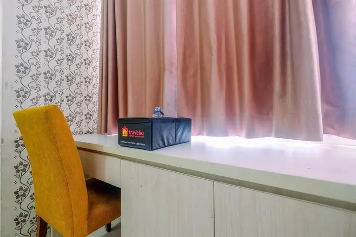 Fully Furnished with Comfortable Design Studio Apartment Margonda Residence 5 — фото 5