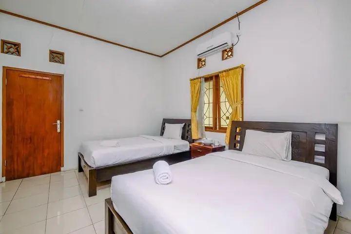 Читарингул: Big And Comfy Studio At Graha Wishnu Guest House