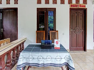 Прайя: SPOT ON 91982 Dani Homestay