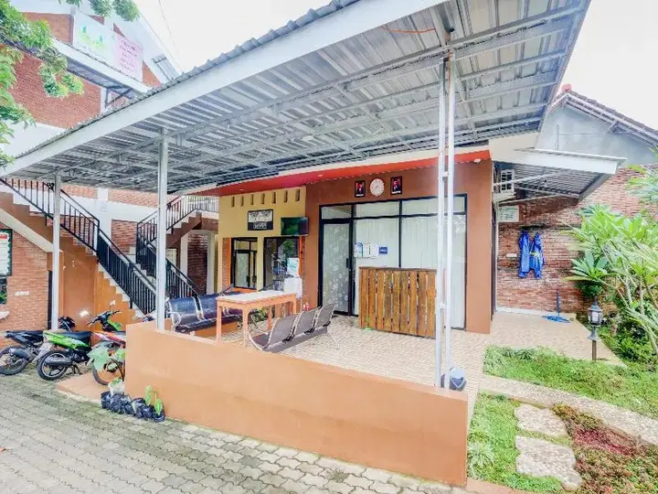 Семаранг: D Kost In Kandri Semarang