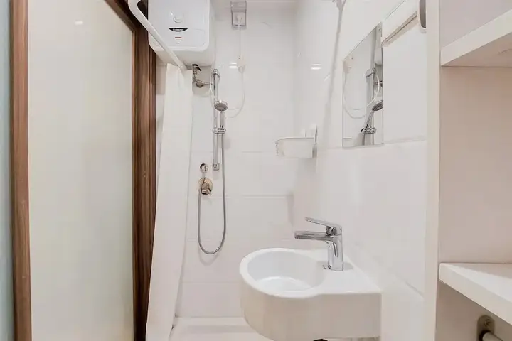 Homey And Warm Studio Room At Sky House Bsd Apartment — фото 6