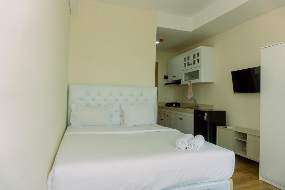 Good Deal And Simply Look Studio Apartment At B Residence — фото 2