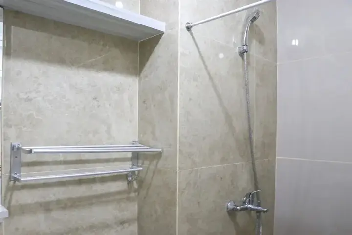 Депок: Cozy And Relaxing Studio At Transpark Cibubur Apartment