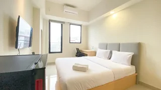 Депок: Minimalist And Nice Studio Apartment At Evenciio Margonda