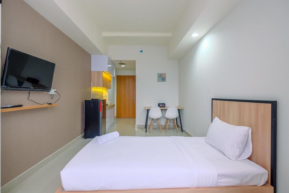 Minimalist Studio Room At Evenciio Margonda Apartment — фото 5