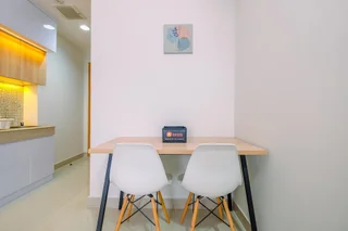 Депок: Minimalist Studio Room At Evenciio Margonda Apartment