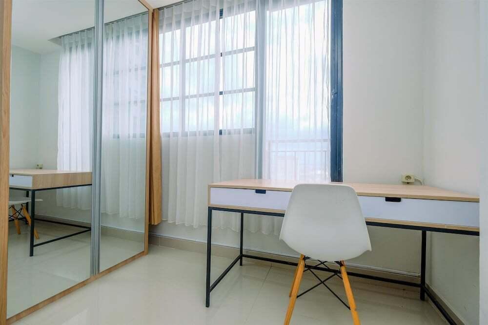 Minimalist Studio Room At Evenciio Margonda Apartment — фото 4