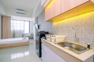 Депок: Minimalist Studio Room At Evenciio Margonda Apartment