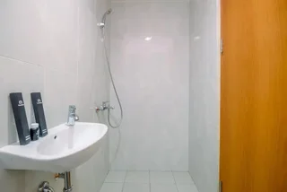 Депок: Nice 2Br At 26Th Floor Evenciio Margonda Apartment