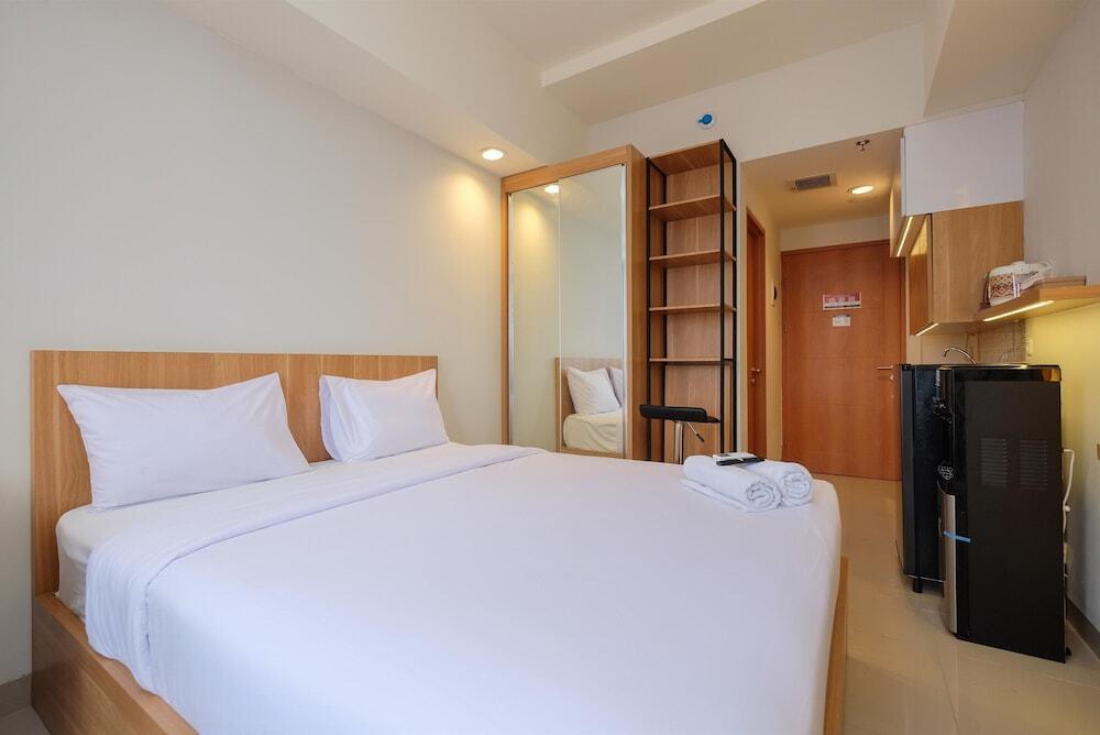 Simply Design Studio Room Evenciio Margonda Apartment — фото 3
