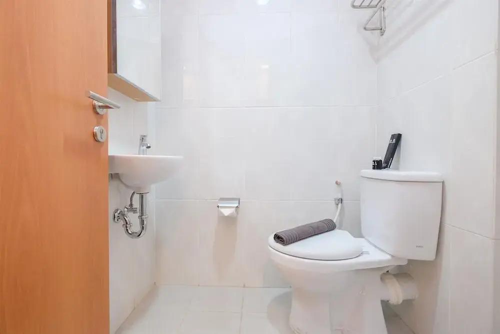 Депок: Simply Design Studio Room Evenciio Margonda Apartment