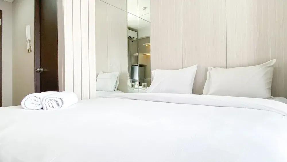 Simple And Cozy Living Studio Transpark Cibubur Apartment — фото 4