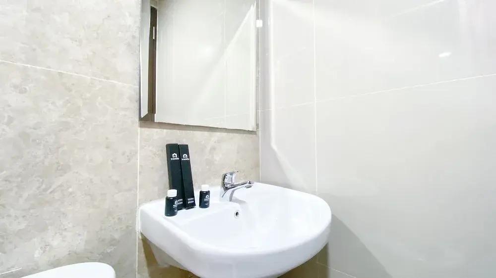 Депок: Simple And Cozy Living Studio Transpark Cibubur Apartment