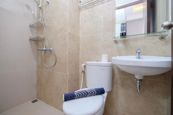 Депок: Cozy And Nice Studio At Transpark Cibubur Apartment