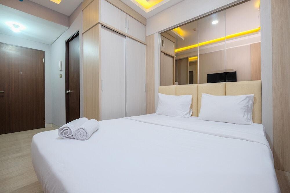 Cozy And Nice Studio At Transpark Cibubur Apartment — фото 3