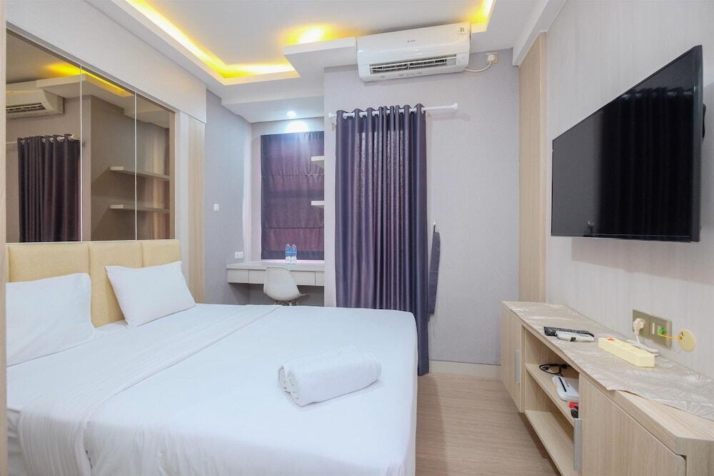 Депок: Cozy And Nice Studio At Transpark Cibubur Apartment