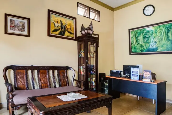Медан: OYO 92430 Anora Homestay