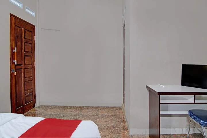 Пеканбару: OYO 92456 Putri Homestay Syariah Near SPBU 14.282.694 (Air Hitam)