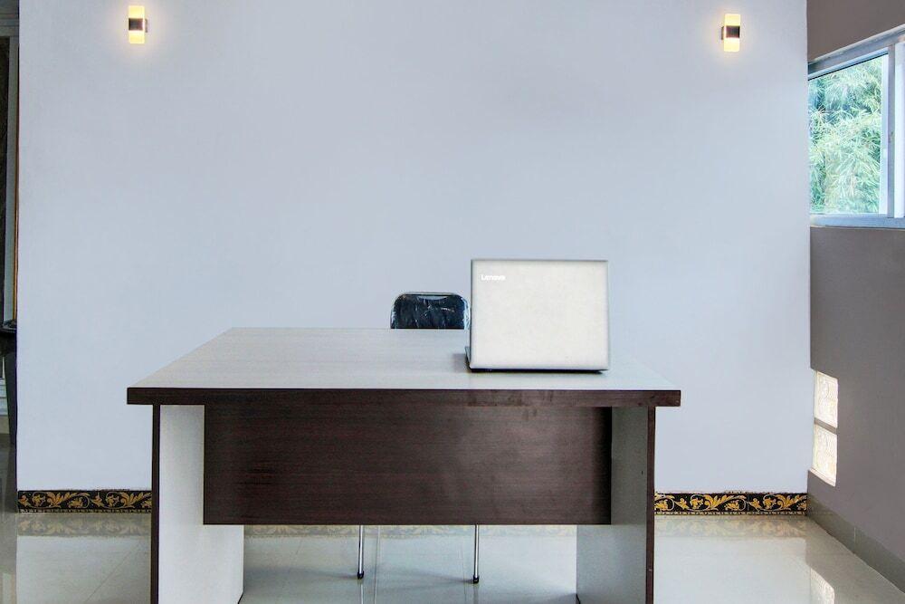 Пеканбару: OYO 92456 Putri Homestay Syariah Near SPBU 14.282.694 (Air Hitam)