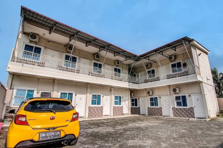 Пеканбару: OYO 92456 Putri Homestay Syariah Near SPBU 14.282.694 (Air Hitam)