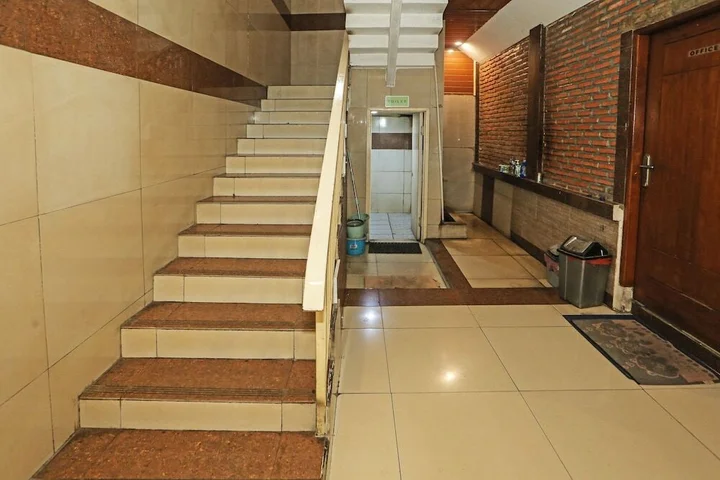 Тангеранг: OYO 92470 Hotel Sahabat 2