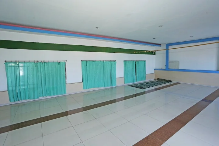 Тангеранг: OYO 92470 Hotel Sahabat 2