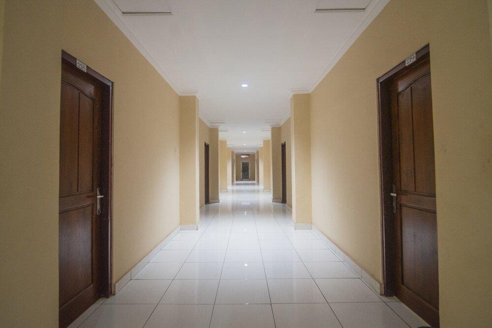 Купанг: Collection O 1401 Hotel Maya