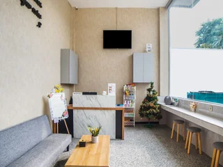 Медан: SUPER OYO Capital O 92066 Papakoel Hotel & Cafe
