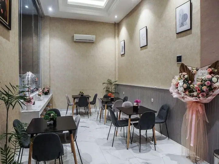 Медан: SUPER OYO Capital O 92066 Papakoel Hotel & Cafe