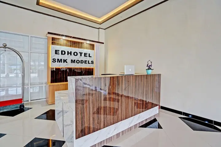 Гленмур: OYO 91997 Edhotel Smk Models Syariah
