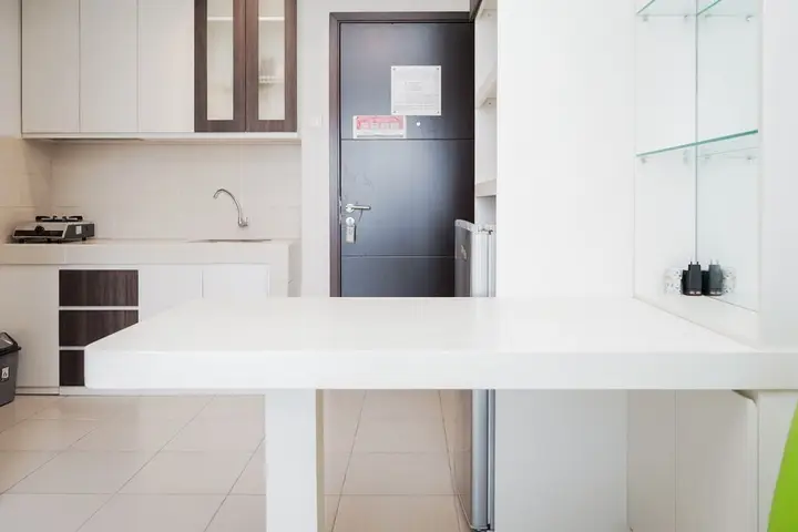 Cozy Minimalist 1Br Saveria Apartment — фото 4