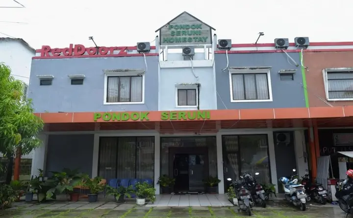Банджанбару: Pondok Seruni Syariah Banjarbaru by RedDoorz