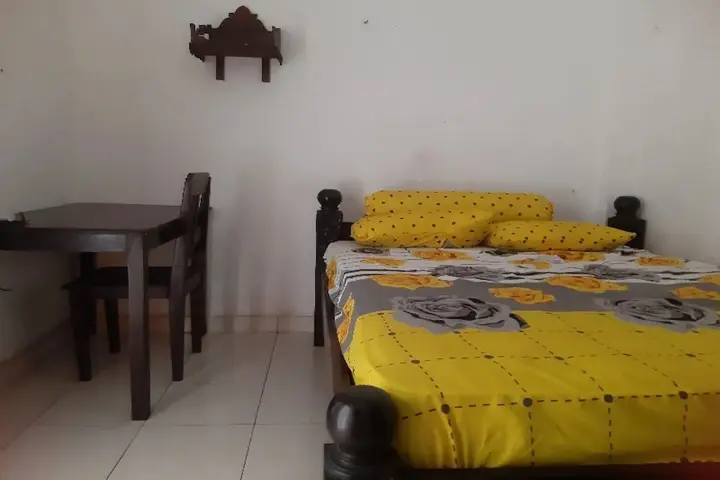 Сингараджа: OYO 90810 Ravaya Homestay