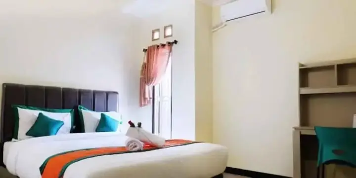 Тегал: Simply Homy Guest House