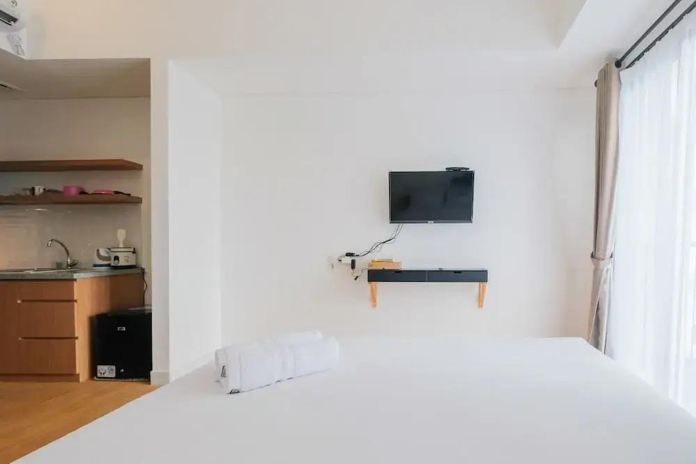 Simple Furnished Studio Casa De Parco Apartment — фото 4