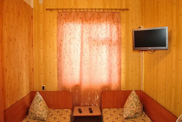 Николаевка: Guest House U Liudmily