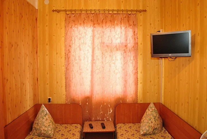 Николаевка: Guest House U Liudmily