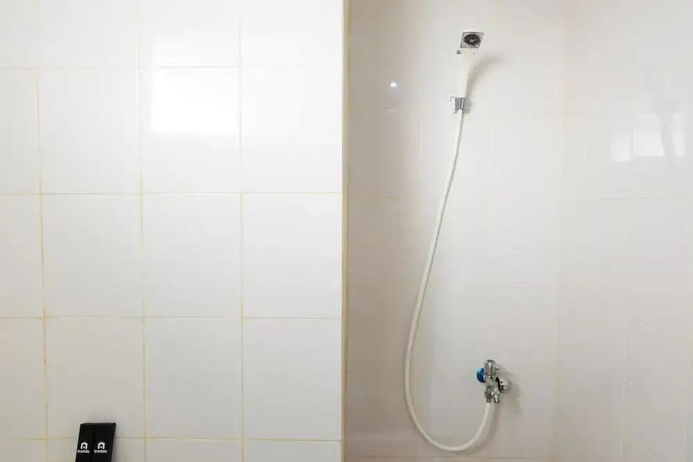 Джакарта: New Studio at Bassura City Apartment near Shopping Mall