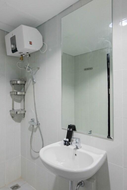 Modern and Furnished Studio Casa de Parco Apartment — фото 1