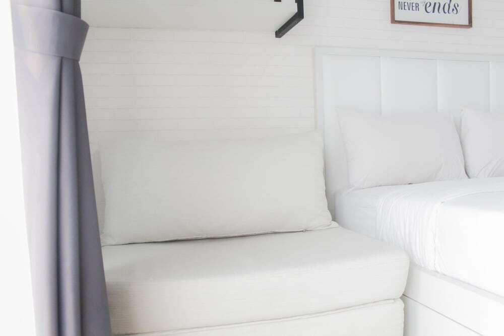 Comfortable And Homey Studio Room At Casa De Parco Apartment — фото 1
