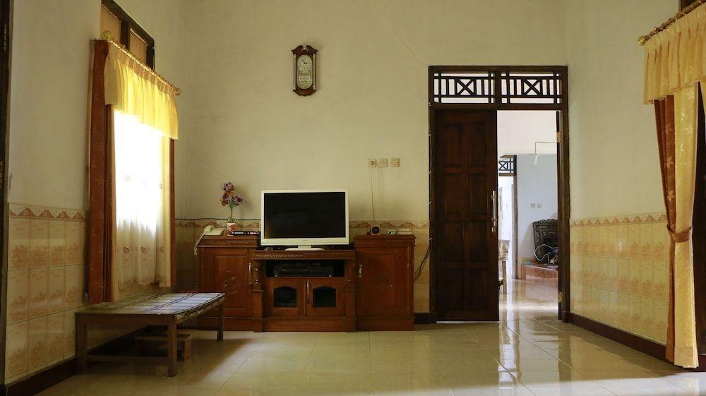 Sutriyanto Homestay - Hostel — фото 4
