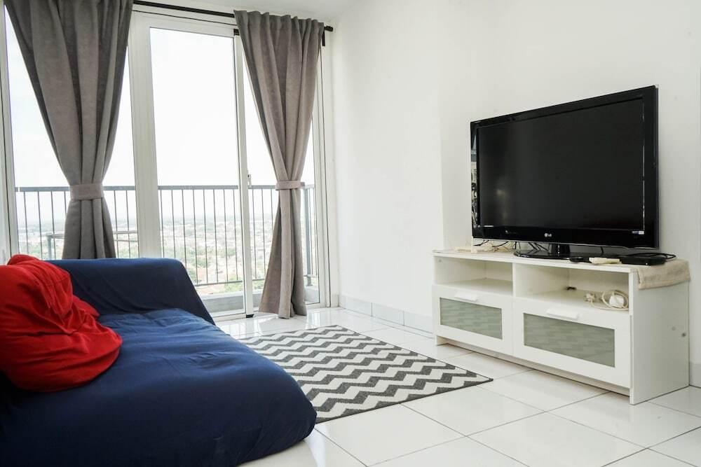 Comfort And Cozy 1Br At Casa De Parco Apartment — фото 4