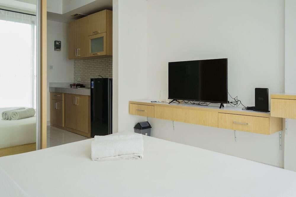 Legok: Comfy Studio Casa De Parco Apartment With Great City View