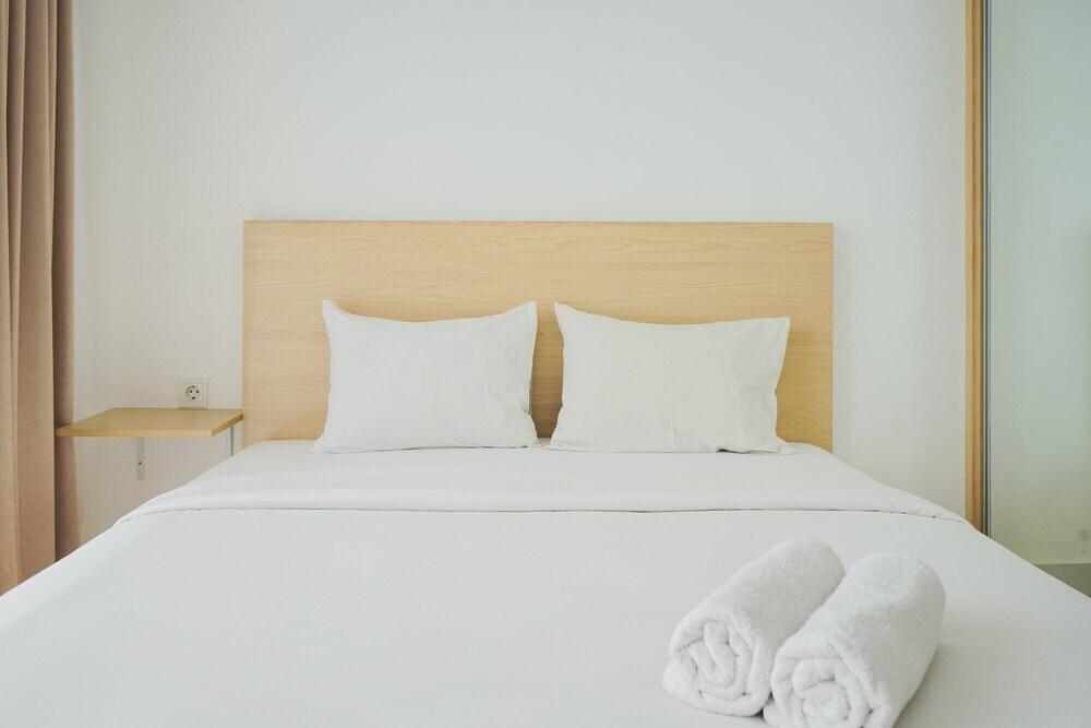 Legok: Comfy Studio Casa De Parco Apartment With Great City View