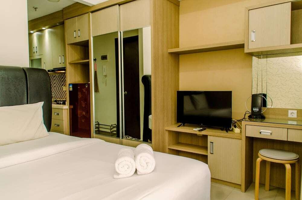Legok: Comfy Studio At Saveria Bsd City Apartment