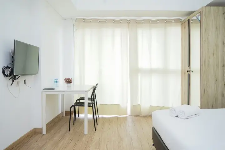 Fancy And Nice Studio Room At Casa De Parco Apartment — фото 2