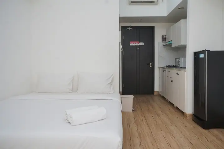Fancy And Nice Studio Room At Casa De Parco Apartment — фото 4