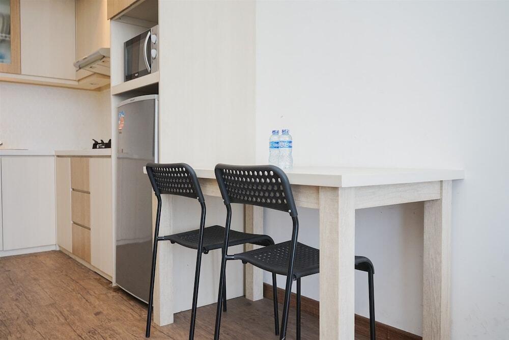 Legok: Nice And Comfort 1Br At Casa De Parco Apartment
